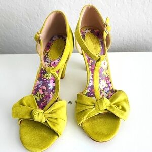 Floral Lined Yellow Heels